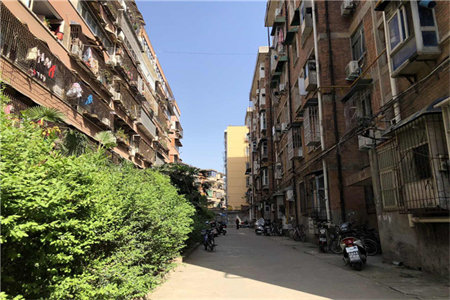 名门公馆出售1室1厅1卫40平简单装修